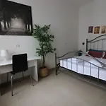 San Lorenzo Central Apartment 2
